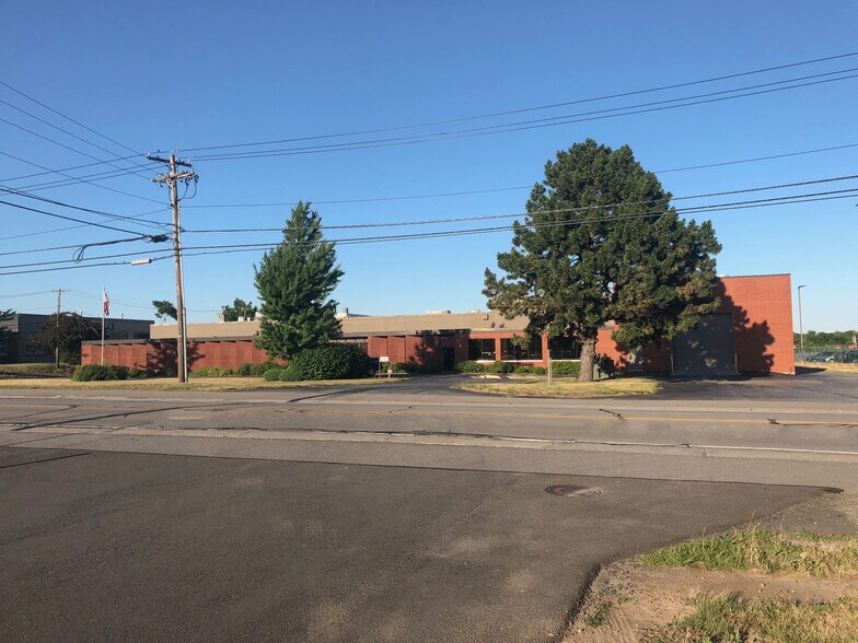 More Photos Of 350 Buell Rd, Rochester Manufacturing For Lease