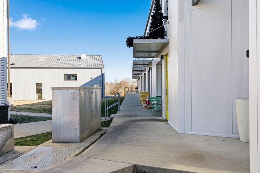 More Photos Of 370 Herron Dr, Nashville Loft Creative Space For Sale