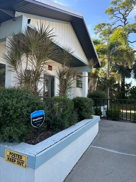 More Photos Of 2841 Tamiami Trl, Port Charlotte Medical For Sale