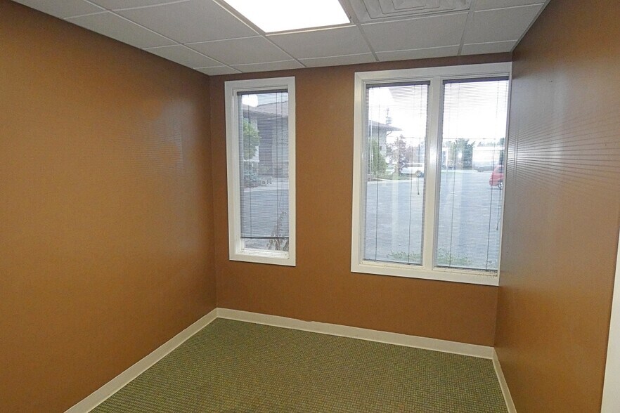 More Photos Of 1829 Maple Rd, Williamsville Medical For Lease