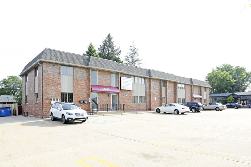 More Photos Of 18600 W 10 Mile Rd, Southfield Office For Sale