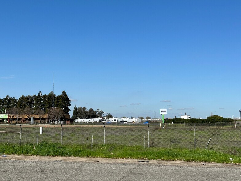 More Photos Of 4830 Taylor Ct, Turlock Land For Sale