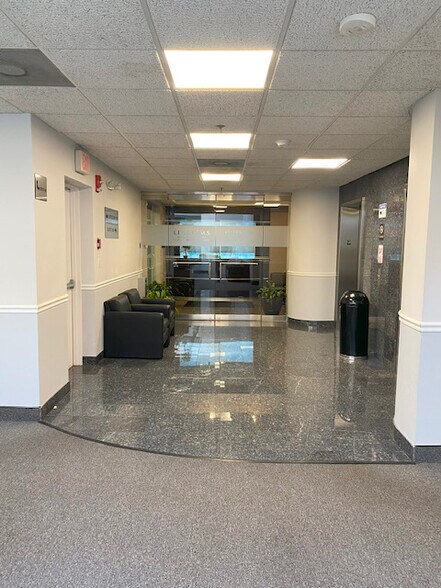 More Photos Of 1111 Broadhollow Rd, Farmingdale Medical For Lease
