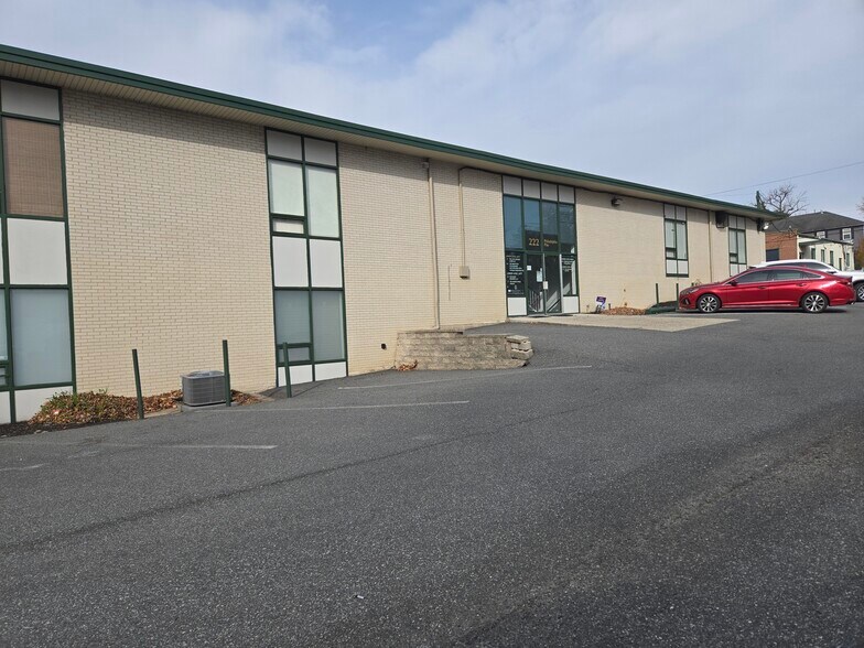 More Photos Of 222 Philadelphia Pike, Wilmington Office For Lease