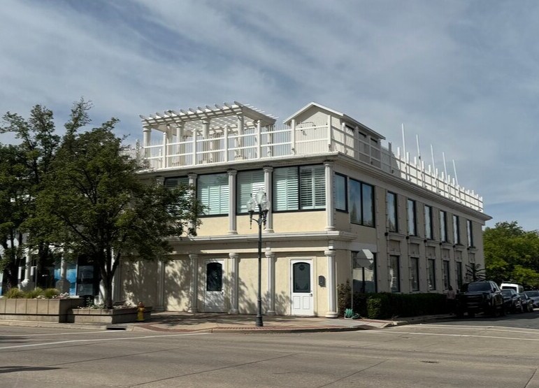 Primary Photo Of , Bountiful General Retail For Sale