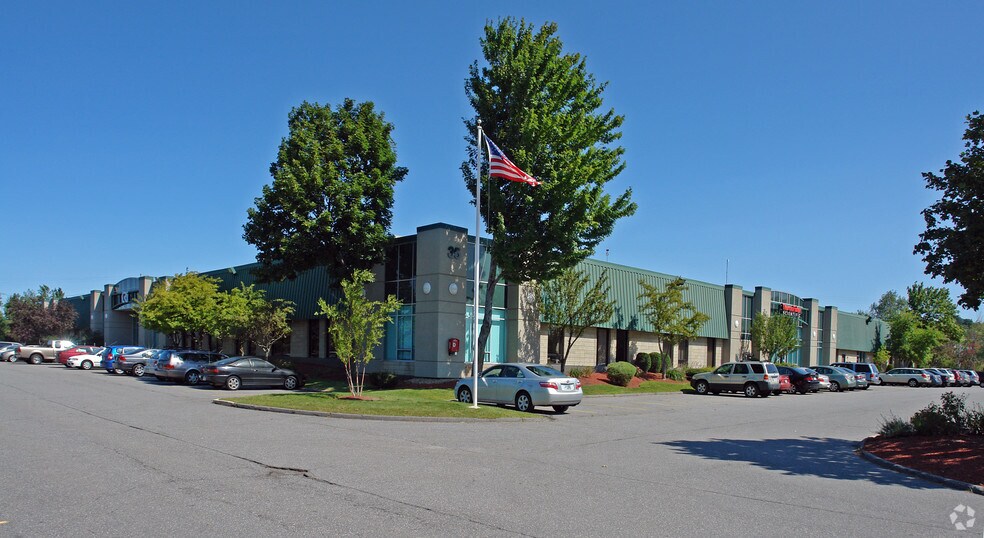 More Photos Of 35 Cabot Rd, Woburn Research And Development For Lease