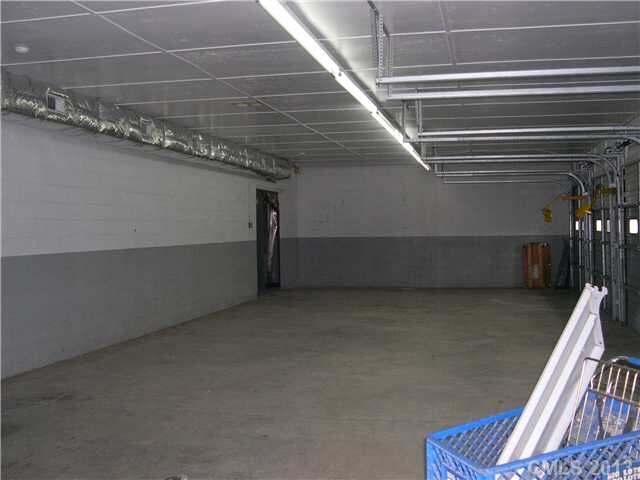 More Photos Of 704 N Central Ave, Locust Warehouse For Lease