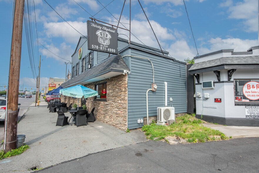 More Photos Of 932 Wyoming Ave, Scranton Bar For Sale