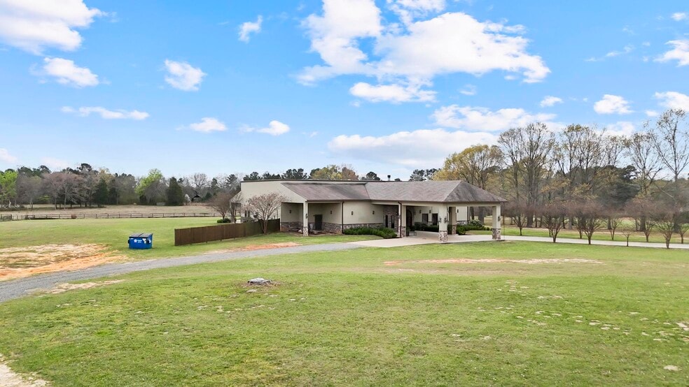 More Photos Of 14284 State Highway 322 N, Kilgore Lodge Meeting Hall For Sale