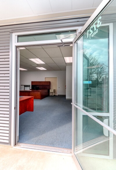 More Photos Of 3721 Kitsap Way, Bremerton Office For Lease