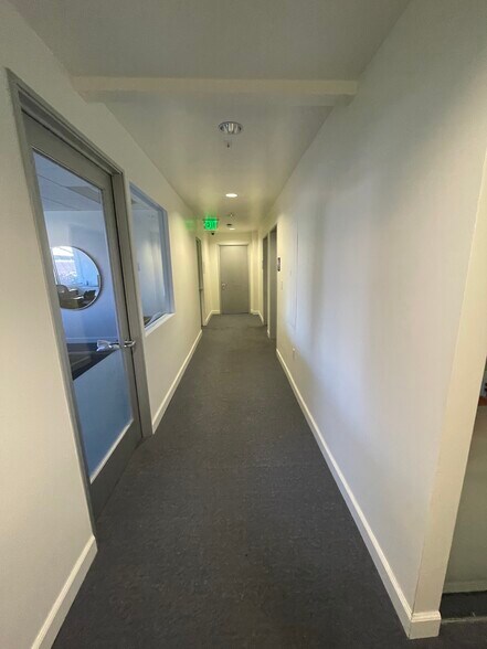 More Photos Of 270 N Canon Dr, Beverly Hills Office For Lease