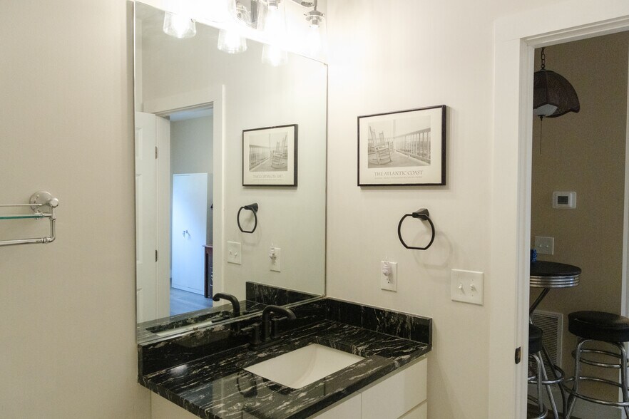 More Photos Of 14 Red Maple Dr, Weaverville Multifamily For Sale