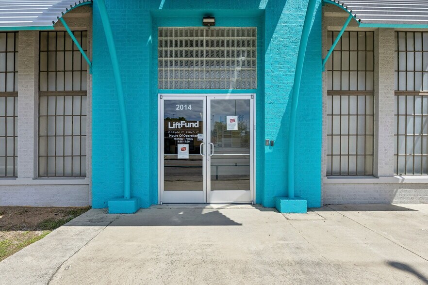 More Photos Of 2014 S Hackberry St, San Antonio Office For Sale