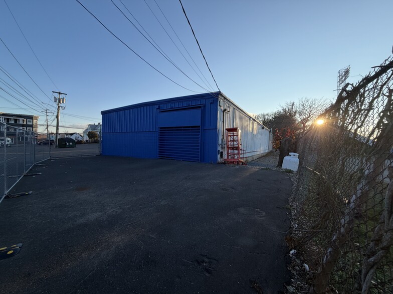 More Photos Of 553-555 Center Street Ext, Bridgeport Warehouse For Sale