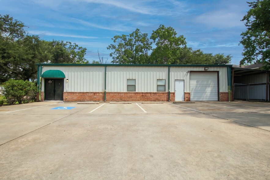 More Photos Of 404 Newport Blvd, League City Flex For Sale