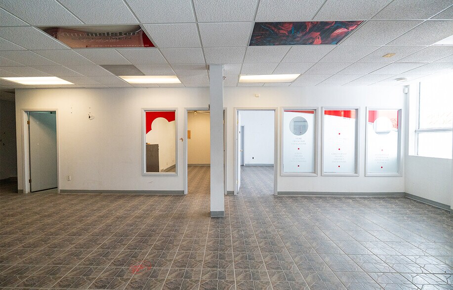 More Photos Of 1808 St Matthews Av, Winnipeg Office For Lease