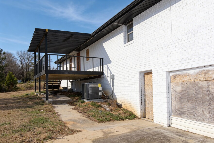 More Photos Of 706 Collins Hill Rd, Lawrenceville Office For Sale