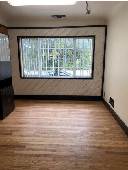 More Photos Of 444 Pyramid Way, Sparks Medical For Lease