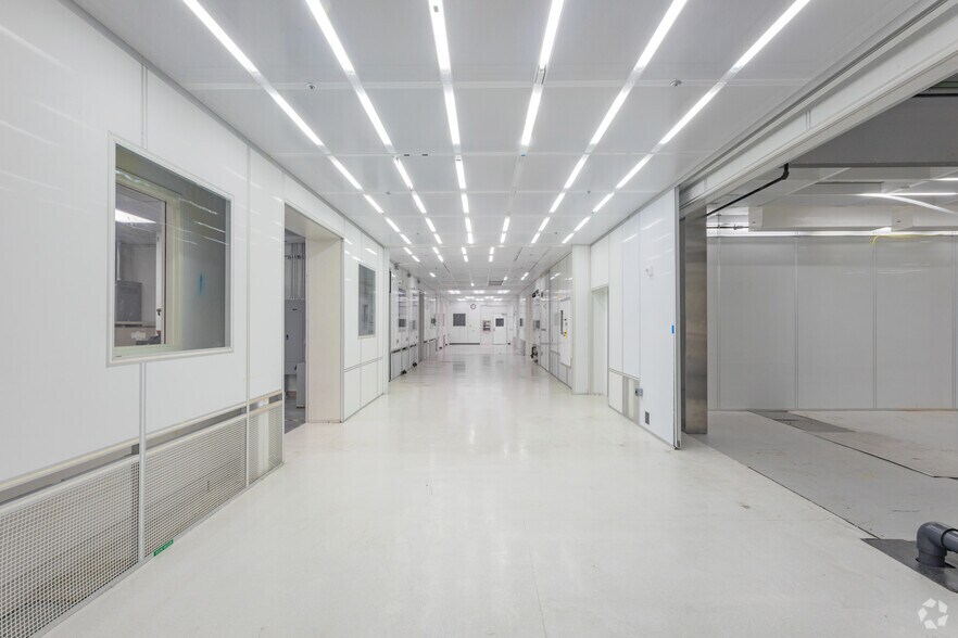 More Photos Of 195 S Milpitas Blvd, Milpitas Research And Development For Lease