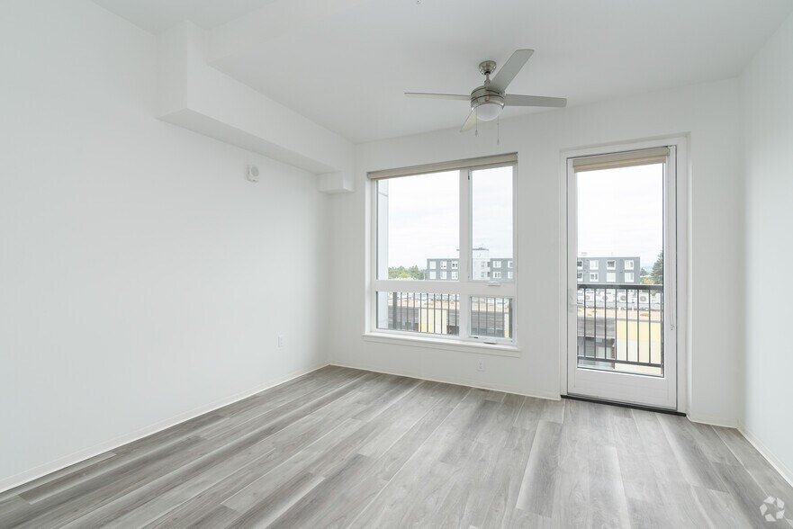 More Photos Of 5460 N Interstate Ave, Portland Apartments For Lease