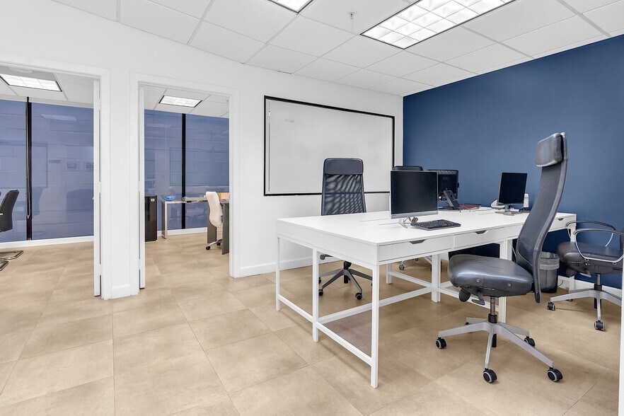 More Photos Of 1110 Brickell Ave, Miami Office Residential For Lease