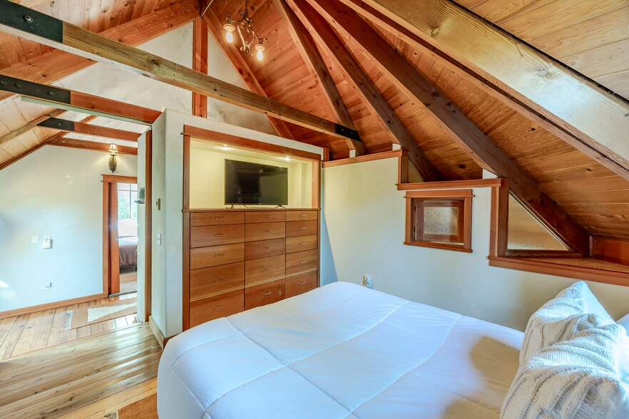 More Photos Of 1820 E 28th Ave, Eugene Multifamily For Sale