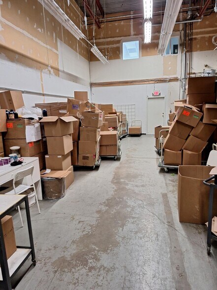 More Photos Of 9205-9265 Shaughnessy St, Vancouver Warehouse For Lease