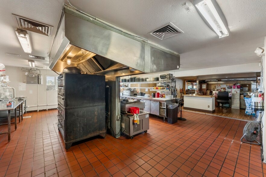 More Photos Of 1850 Dominion Way, Colorado Springs General Retail For Sale