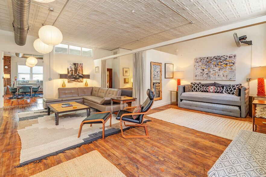 More Photos Of 33 Carolina Ln, Asheville Office For Sale