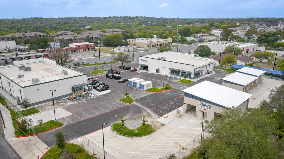 More Photos Of 1704 Bandera Rd, San Antonio Unknown For Lease