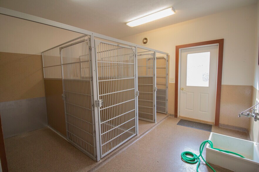 More Photos Of 32251 E Red Arrow Hwy, Paw Paw Veterinarian Kennel For Sale