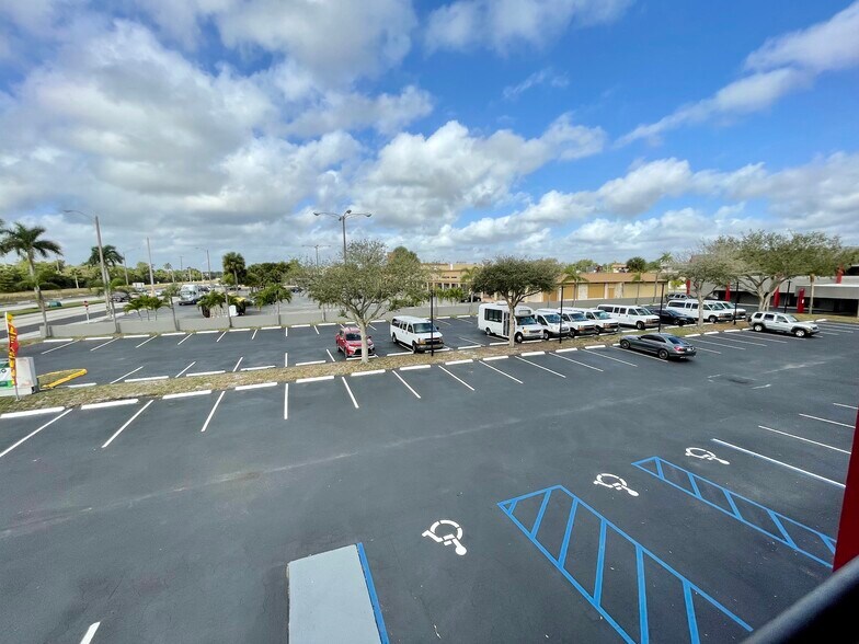 More Photos Of 5975 W Sunrise Blvd, Sunrise Office For Lease