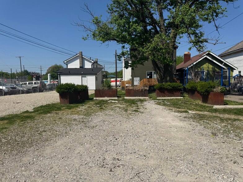 More Photos Of 1220-1222 Parsons Ave, Columbus Storefront Retail Residential For Sale