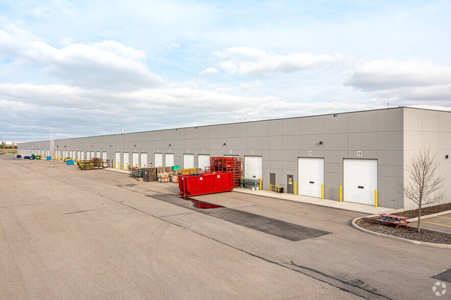 More Photos Of 4004-4124 51 Av NW, Edmonton Manufacturing For Lease