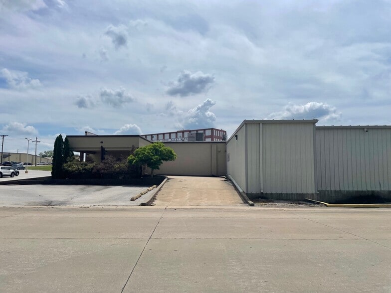 More Photos Of 628 Old Saint Marys Rd, Perryville Storefront For Lease