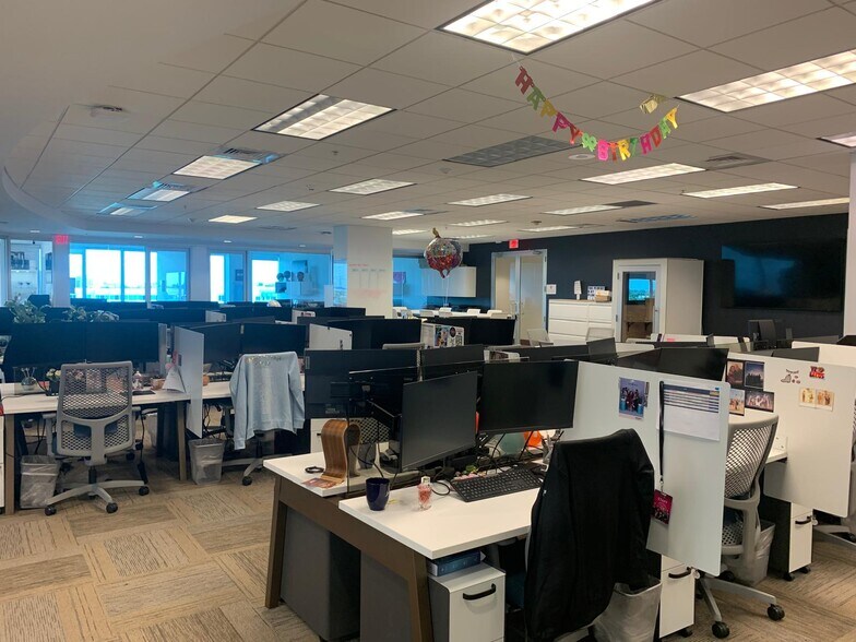 More Photos Of 2301 NW 87th Ave, Doral Office Residential For Lease