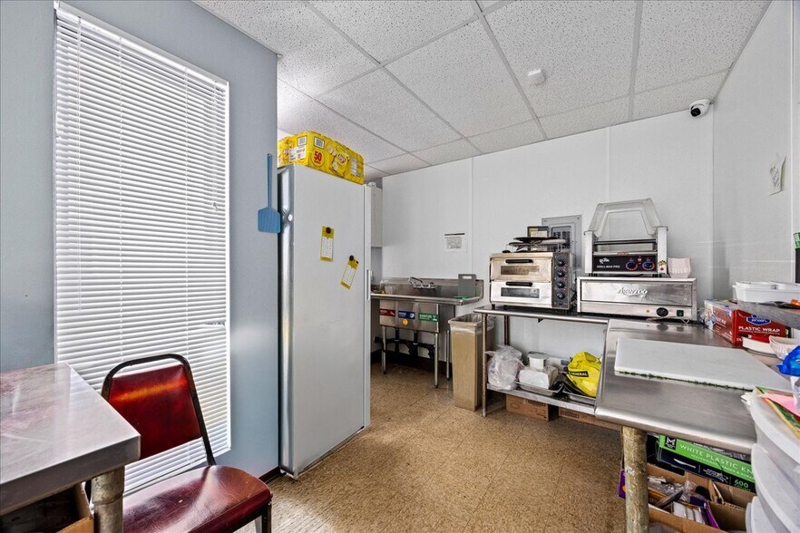More Photos Of 1125-1131 New Rd, Absecon Medical For Sale
