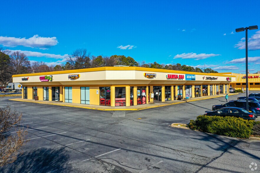 More Photos Of 8151 Brook Rd, Richmond Unknown For Lease