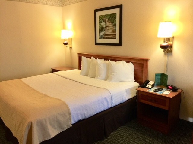 More Photos Of 340 Oyler Ave, Oak Hill Hotel For Lease