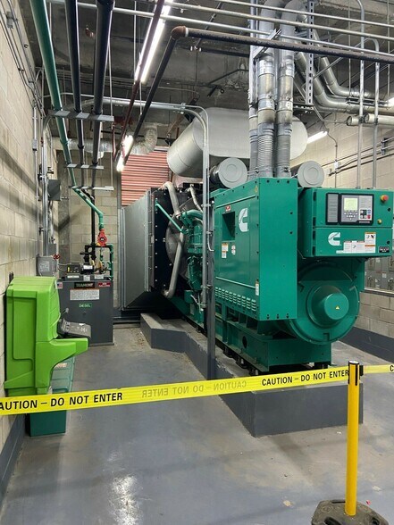 More Photos Of 1 Energy Pl, Pensacola Office For Lease