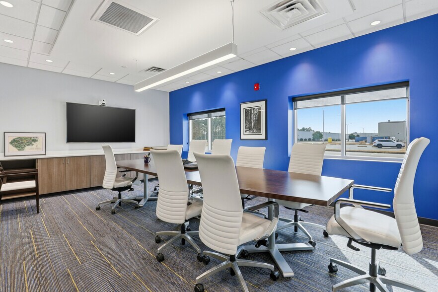 More Photos Of 2780 Jetport Rd, Kinston Office For Lease
