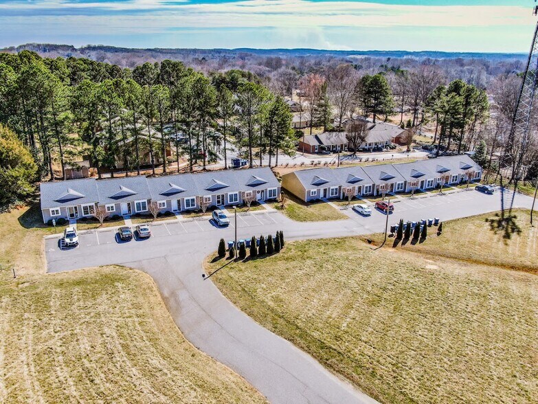 More Photos Of 125 1st Avenue Dr SE, Taylorsville Apartments For Sale