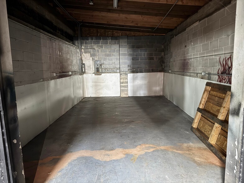 More Photos Of 3010 Hamilton Ave, Baltimore Warehouse For Sale