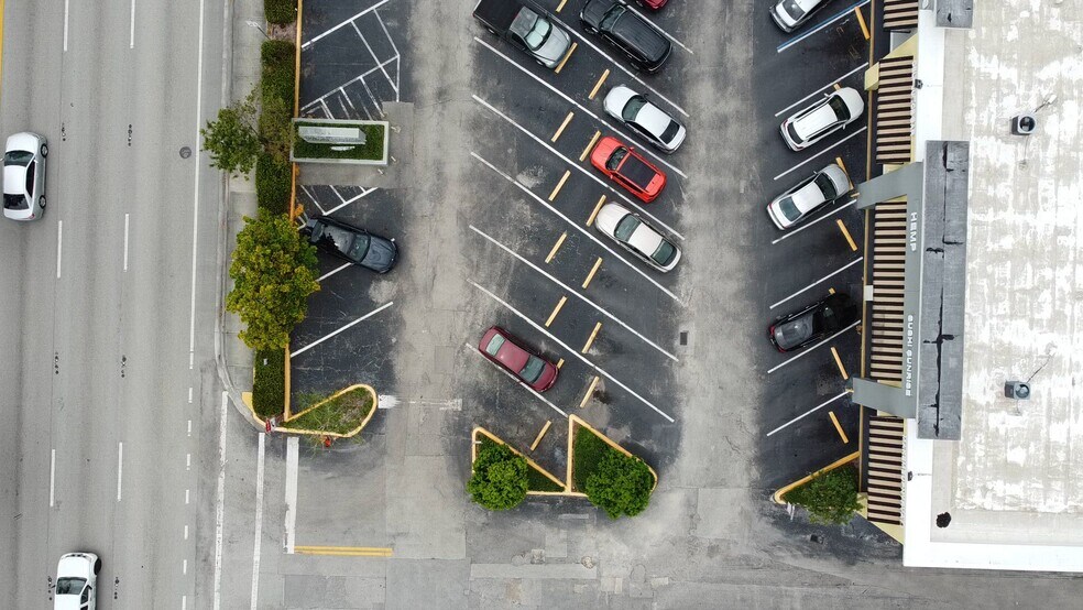 More Photos Of 2520-2650 N University Dr, Sunrise Unknown For Lease