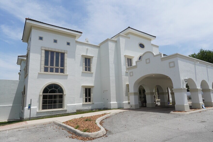 More Photos Of 4775 Hamilton Wolfe Rd, San Antonio Medical For Lease