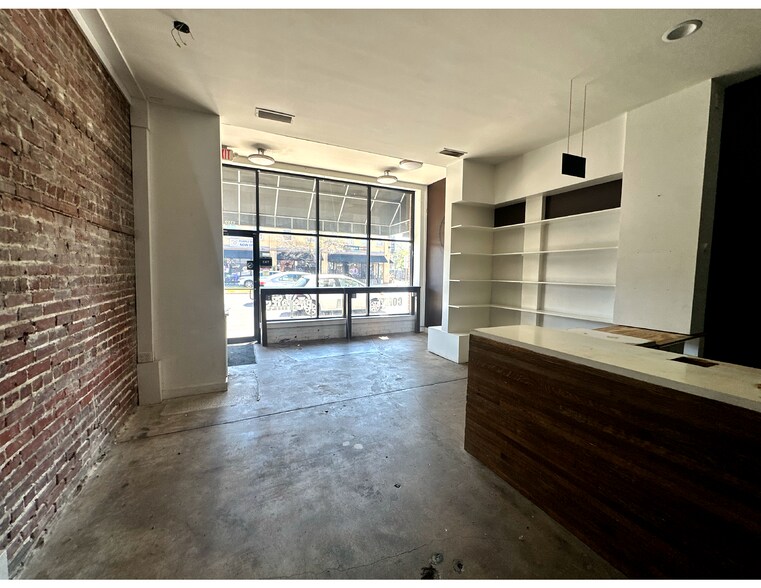 More Photos Of 1700-1712 N Main St, Jacksonville Storefront Retail Residential For Lease