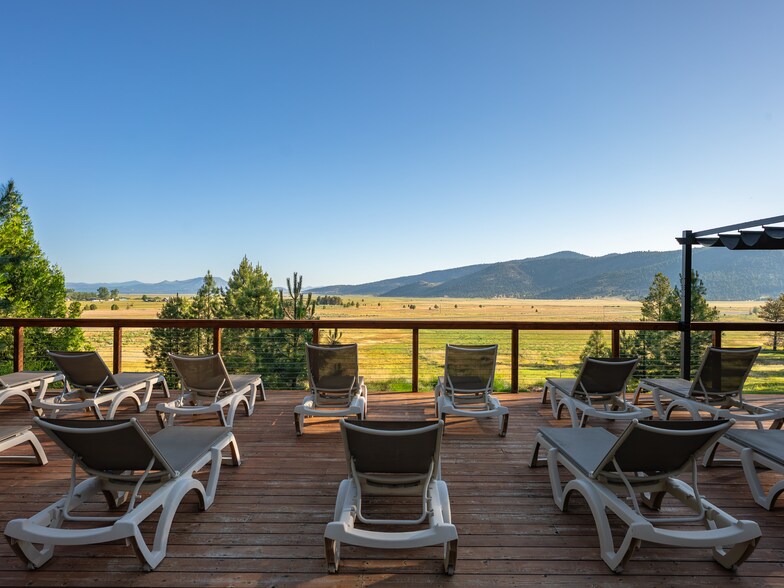 More Photos Of 521 Campbell Hot Springs Rd, Sierraville Hotel For Sale