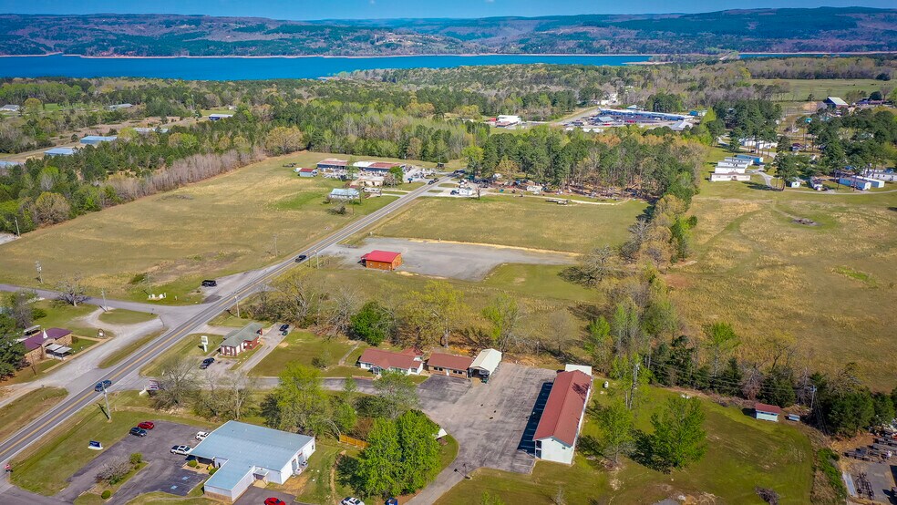 More Photos Of 8546 Edgemont Rd, Greers Ferry Hotel For Sale