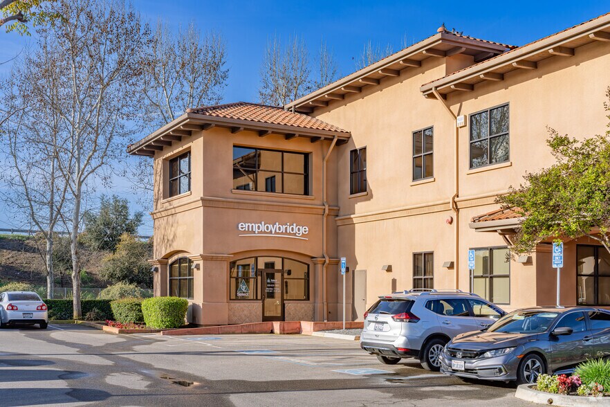 More Photos Of 220 S Akers St, Visalia Medical For Lease