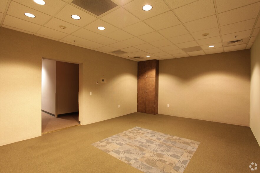 More Photos Of 3061 S Maryland Pky, Las Vegas Medical For Lease